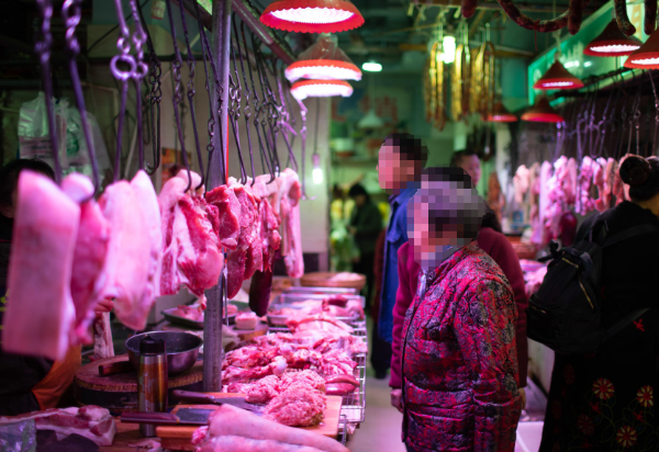 冬至旺季來(lái)襲！豬價(jià)突然“猛抬頭”，啥情況？